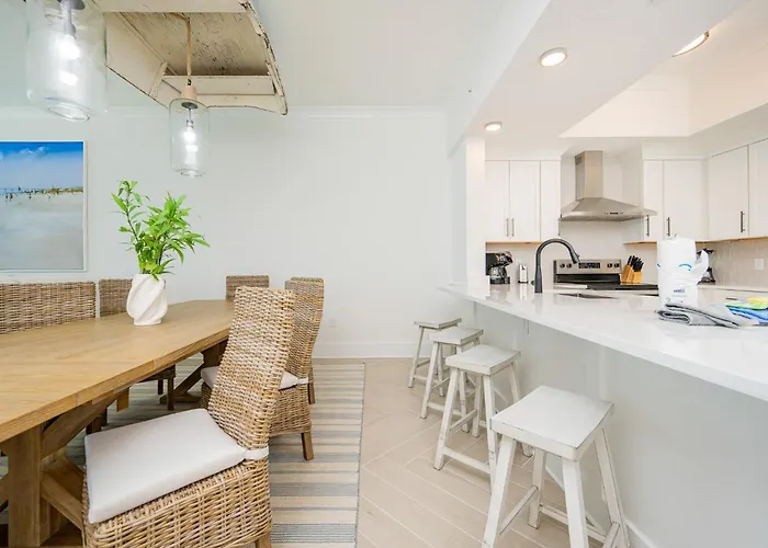 Phoenix Ii 1702 Apartment *
